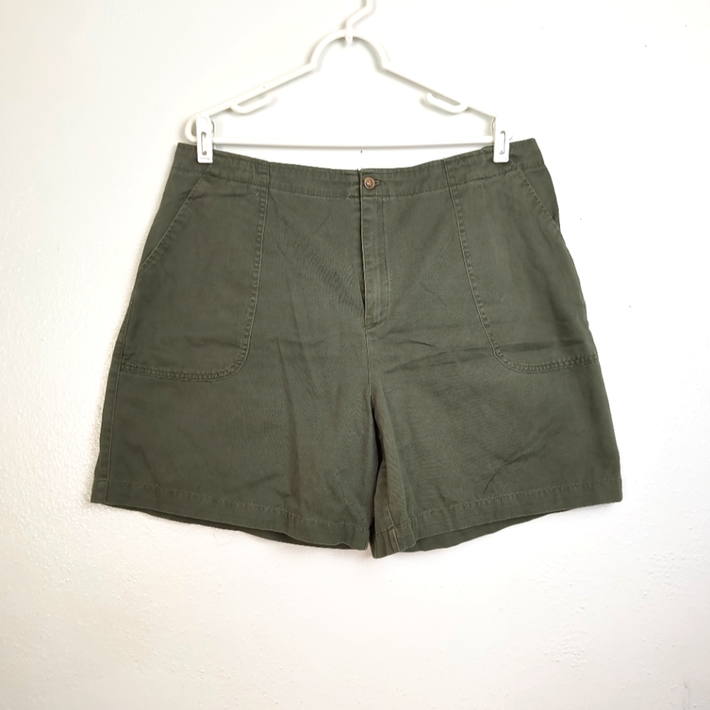 High Rise Forest Short 18 Flat Front 3 Pocket Casual
